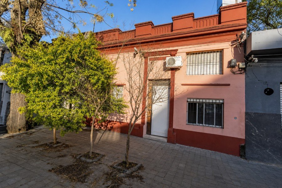 Fachada de PH a renovar en Aguada